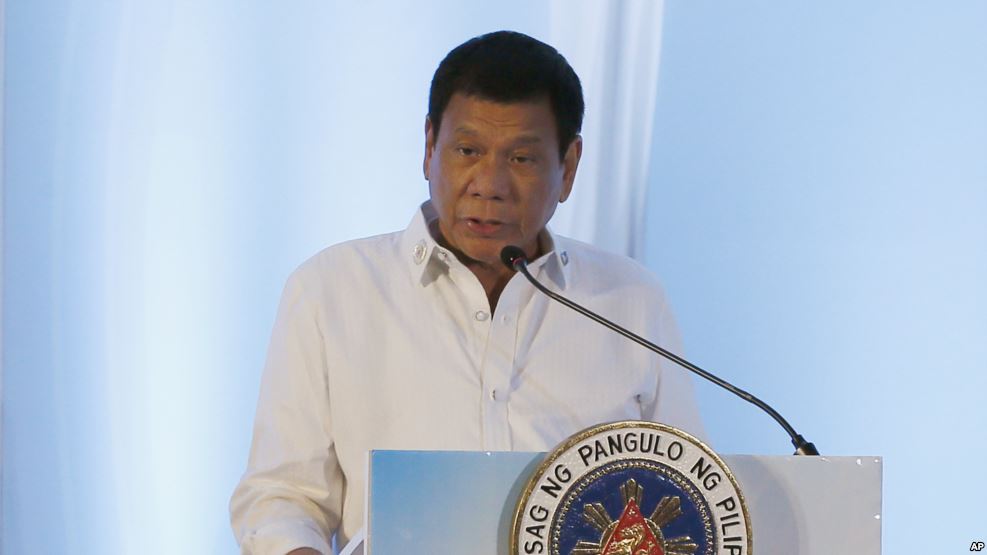 رئیس‌جمهوری فیلیپین برای پیروزی در انتخابات ۲۰۱۶ اطلاعات نخرید