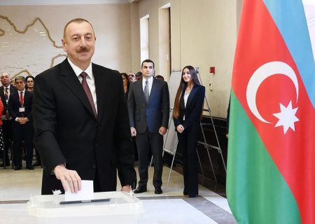 نظر موافقان و مخالفان علی‌اف درباره انتخابات زودهنگام جمهوری آذربایجان